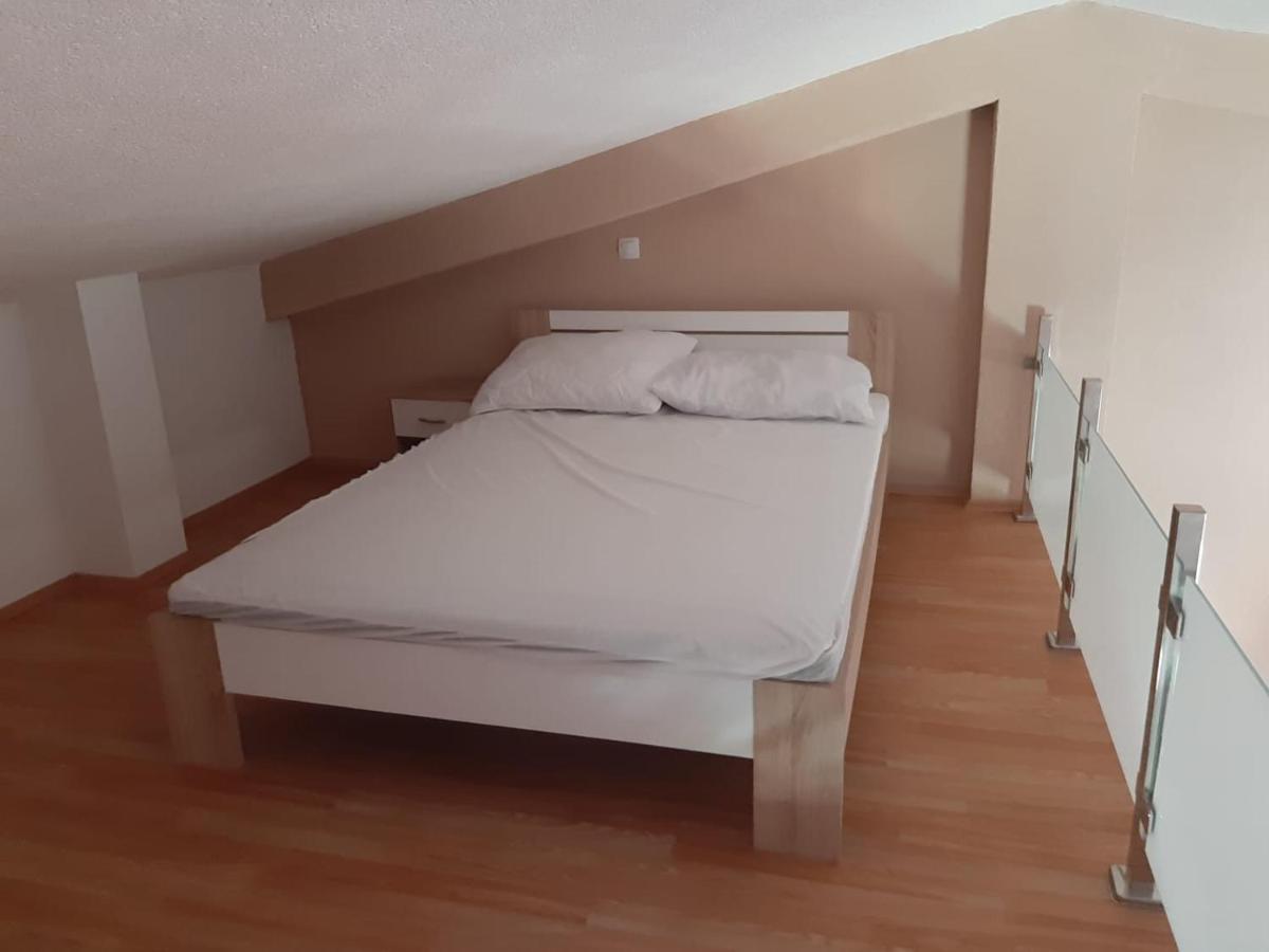 Apartment Tonko Vir Extérieur photo